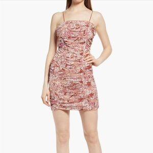 Chic Floral Mini Dress in Pink